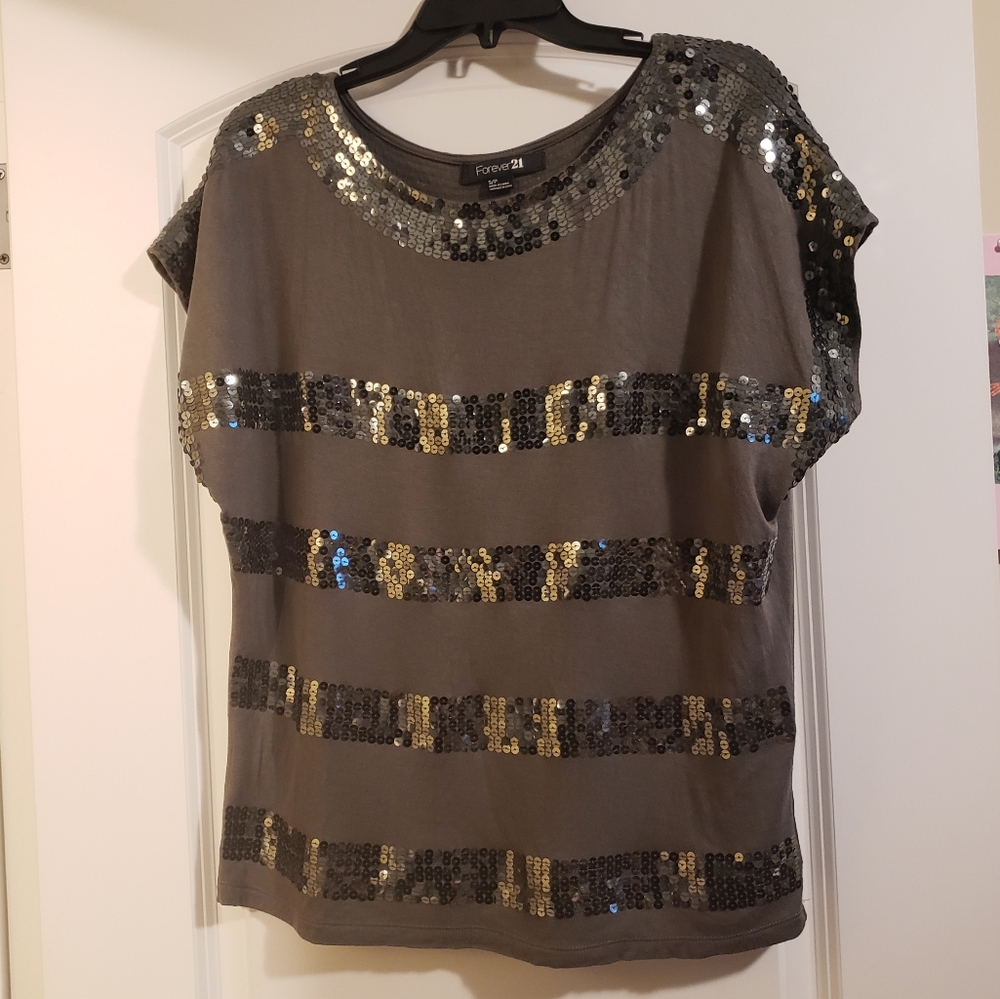 Forever 21 Olive sequin top sequins
